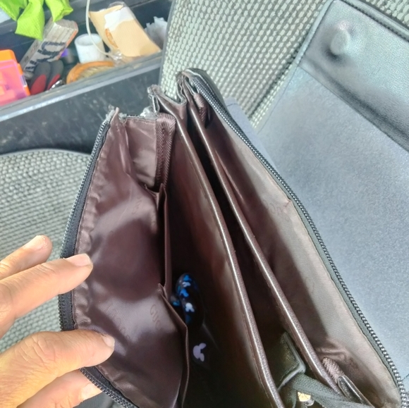 Gucci - Picture 3 of 5